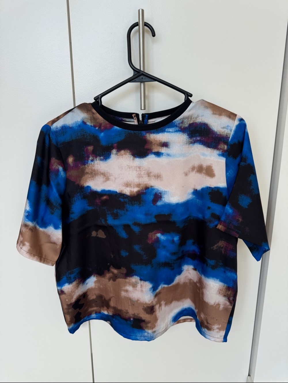 DKNY Blue, Brown & Black Abstract Short-Sleeve Blouse